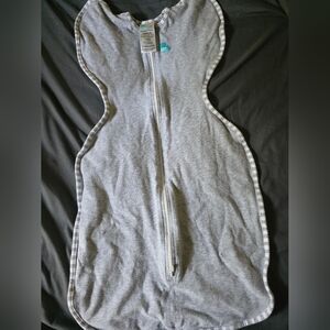 Love to Dream Gray Swaddle with Zipper